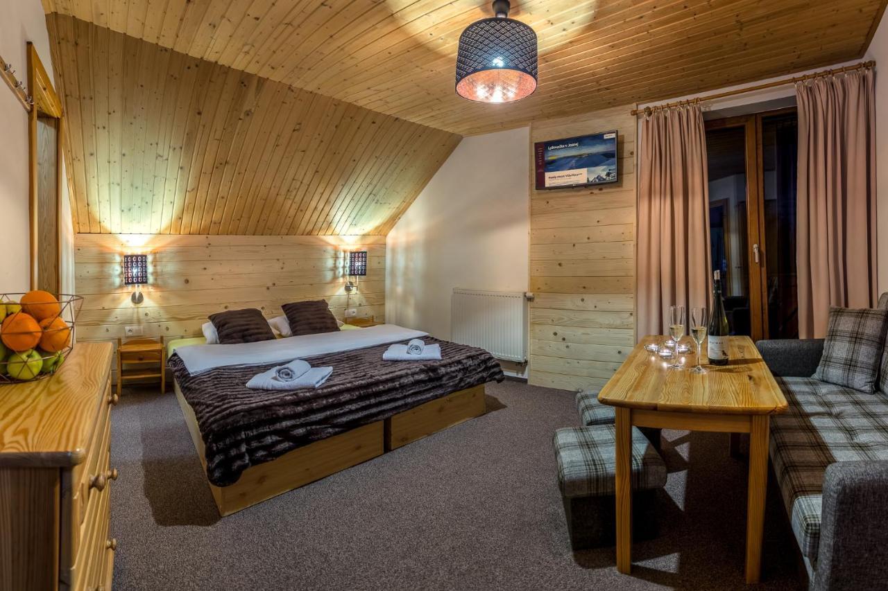 Apartmany A Studia Villa Flora Liptovska Sielnica Bagian luar foto