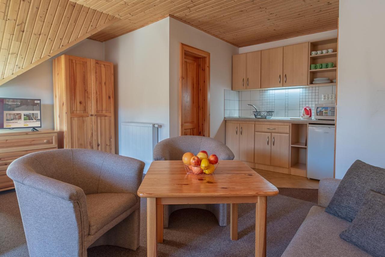 Apartmany A Studia Villa Flora Liptovska Sielnica Bagian luar foto