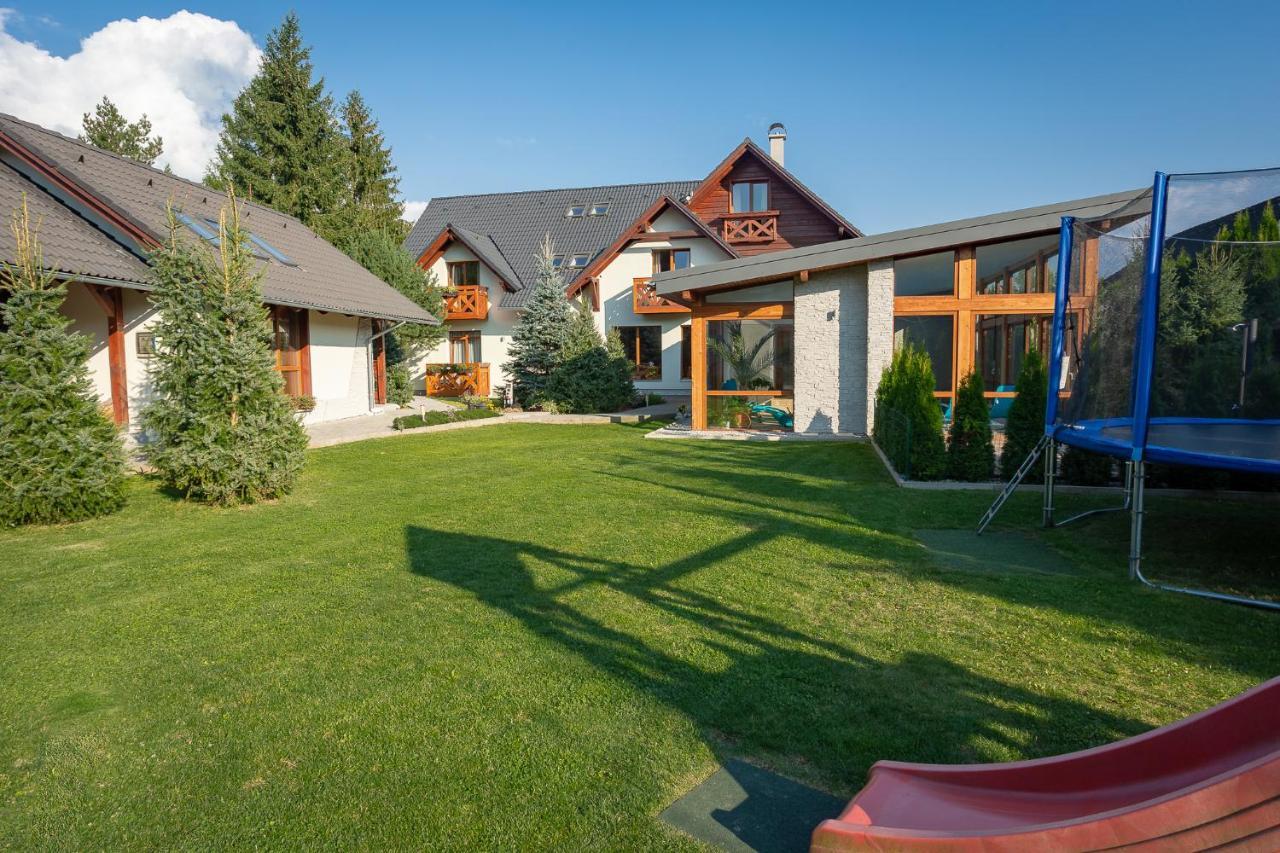 Apartmany A Studia Villa Flora Liptovska Sielnica Bagian luar foto